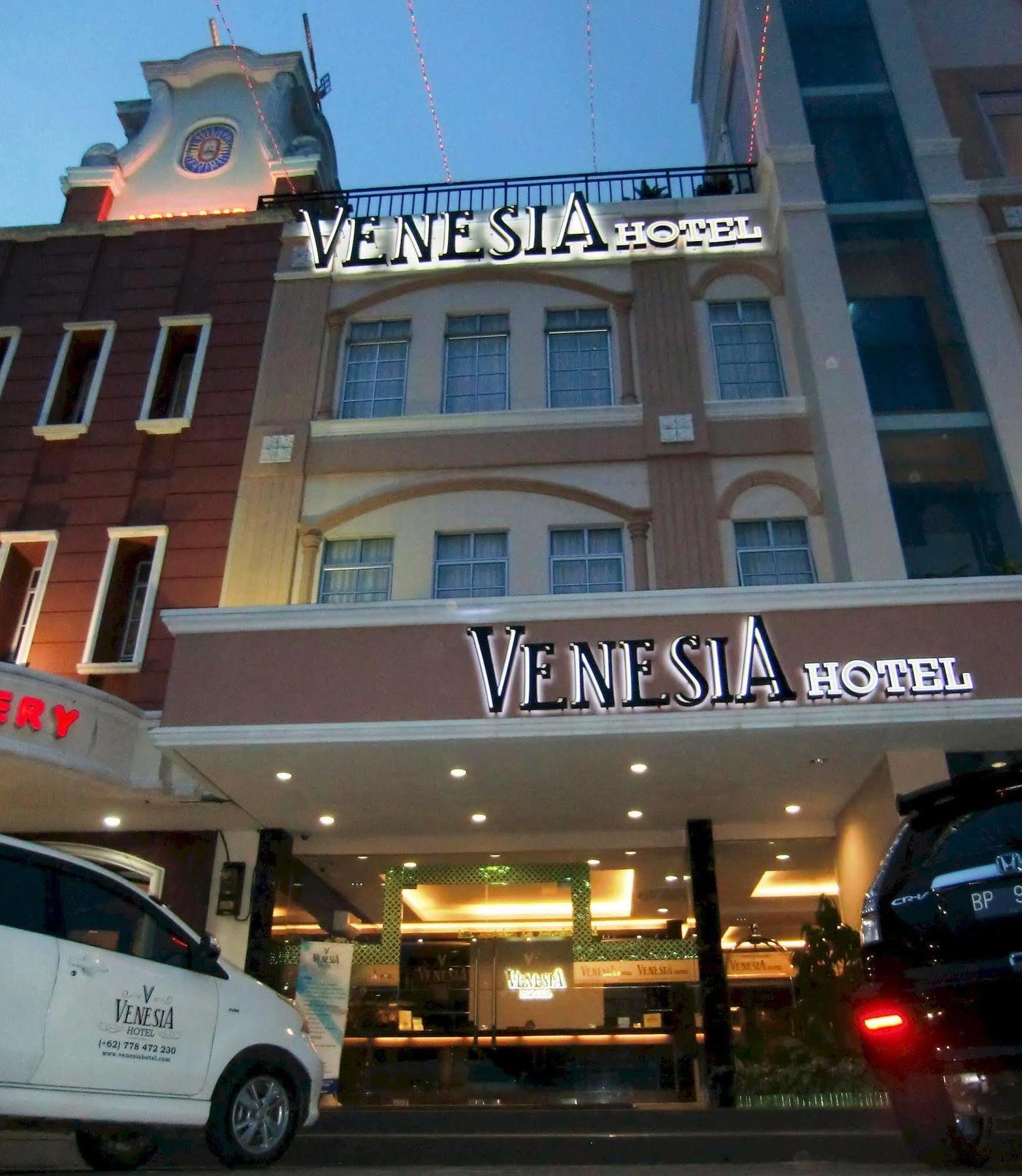 Os Hotel Edukits Fka Venesia Hotel Batam Exterior foto
